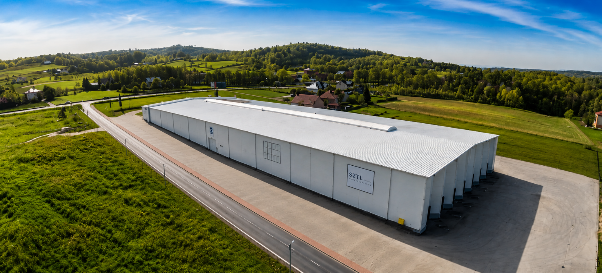Hala magazynowa CLE Commerce przy autostradzie A4, Podgrodzie k. Dębicy